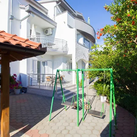 Apartment Apartmani Vesna Grebastica By Interhome Grebaštica