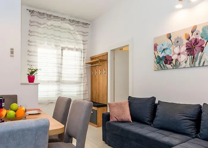 Apartment Apartmani Vesna Grebastica By Interhome Grebaštica