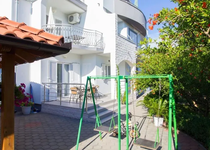 Apartment Apartmani Vesna Grebastica By Interhome Grebaštica