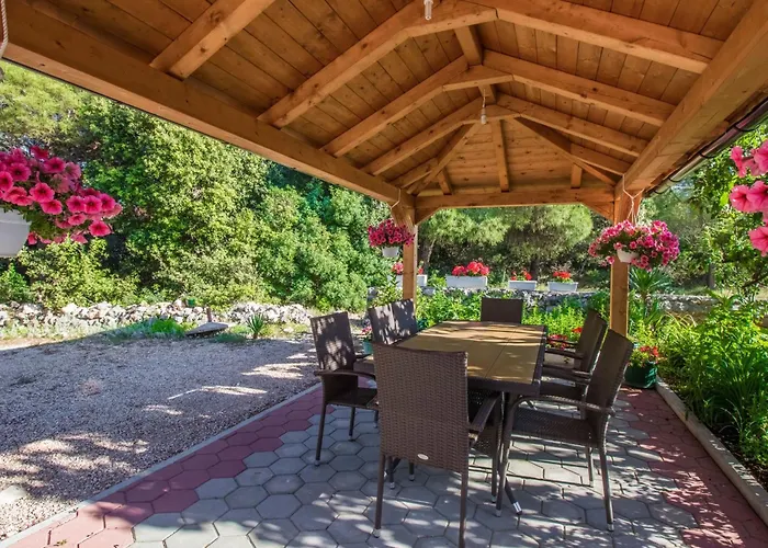 Apartamento Apartment Apartmani Vesna Grebastica By Interhome *